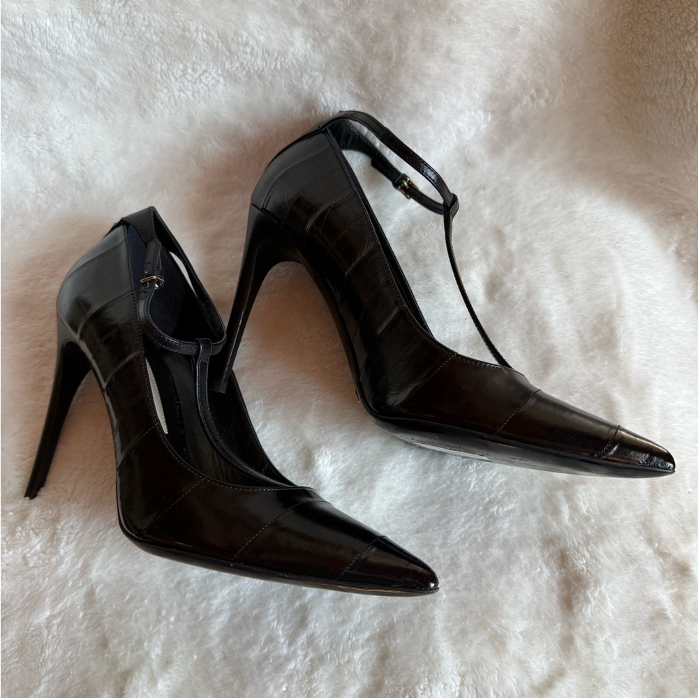Burberry Black Leather Heels - Picture 2 of 8